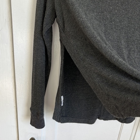 Lou & Grey Split Sides Sweatshirt - Picture 2 of 5